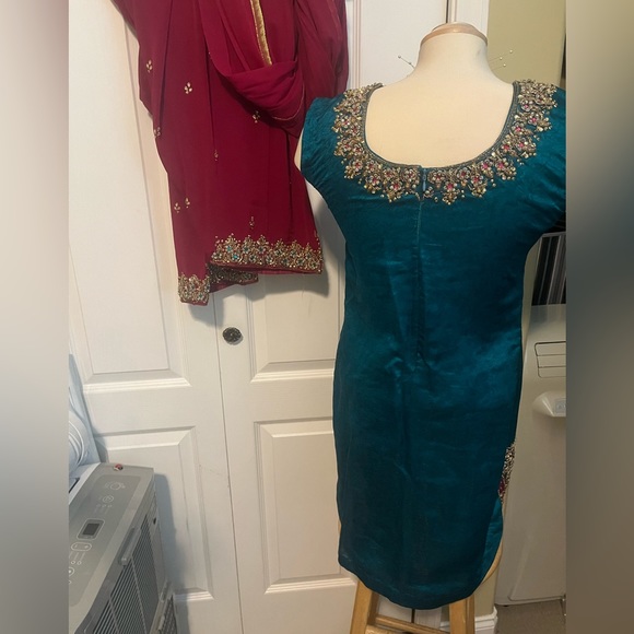 Teal and pink salwar suit with embroidery on top and pants and order on dupatta - Picture 2 of 4
